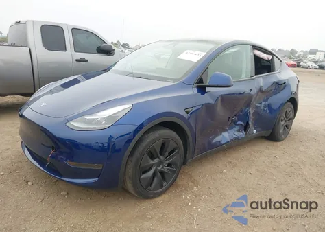 2025 Tesla Model Y Long Range Dual Motor All-Wheel Drive из США, поврежденный, VIN 7SAYGDED3SF277217